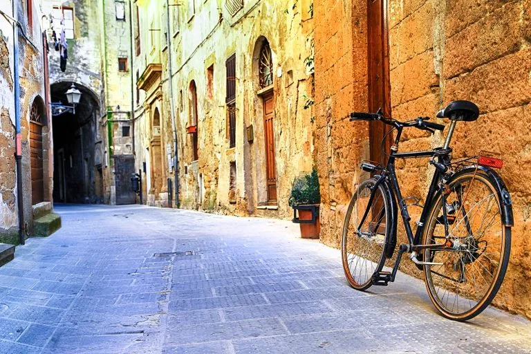 Discovering the Etruscan Cities of Tuff in Tuscany by bike