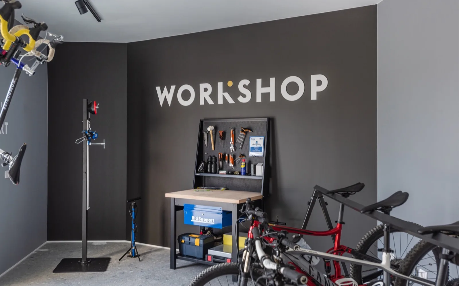 Hoody hotel workshop