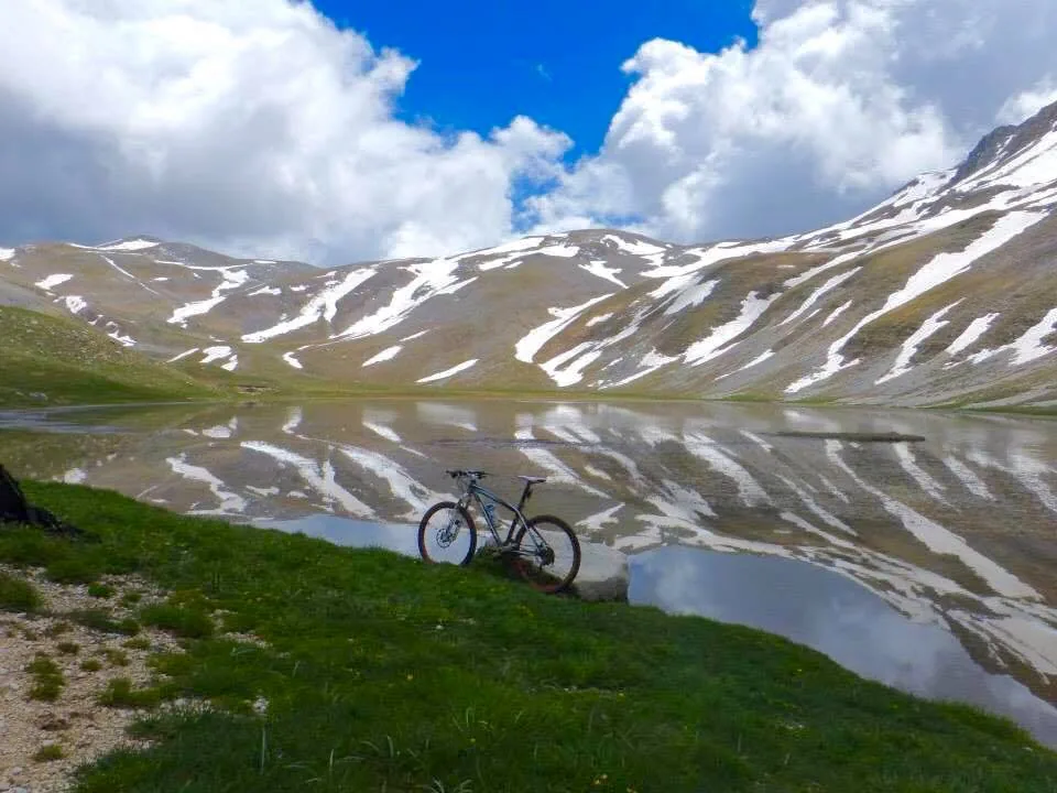 Pedalata in e-bike o MTB al Lago di Pantaniello